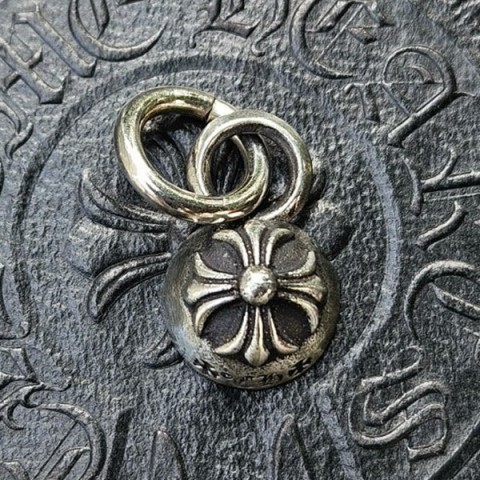 Chrome Hearts 크롬하츠 인버티드 플러스 팬던트